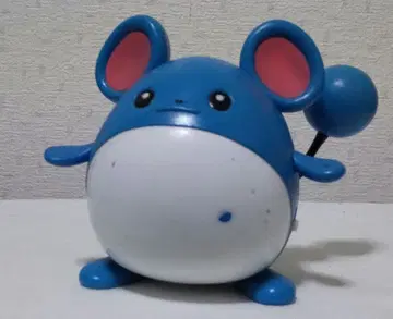 포켓몬의 마릴 피규어