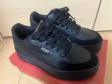 PUMA 블랙 플랫폼 스니커즈