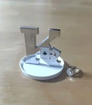 명탐정 코난 컬렉터블 반지 & 스탠드 세트 괴도 키드