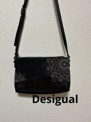 Desigual ( 데시구알 ) PVC 크로스바디 백 2TONES 블랙