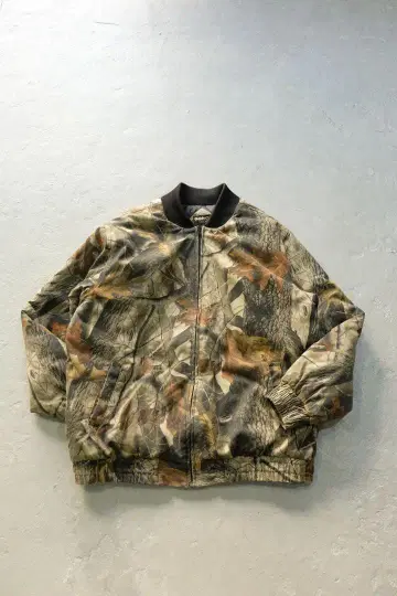 90s Guide Series tree camo jacket