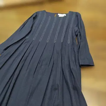 써니클라우드 다크 네이비 원피스