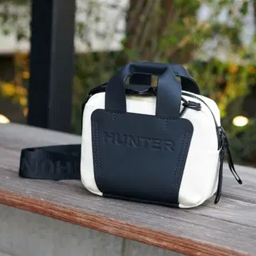[ 12/19까지 한정 가격 ] HUNTER 숄더백 아이보리/블랙