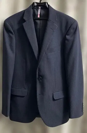 비즈니스 정장 A5 네이비 스트라이프 클리닝 완료