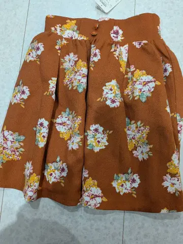 리즈리사 꽃무늬 스커트 당시 물품