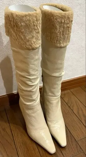 소피아 컬렉션 아이보리 가죽 퍼 롱 부츠 새상품