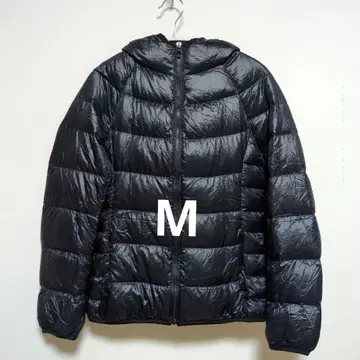 UNIQLO 울트라 라이트 다운 후드티 M 사이즈 블랙