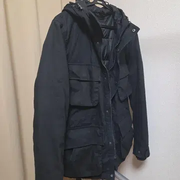 블랙 후드 부착 자켓