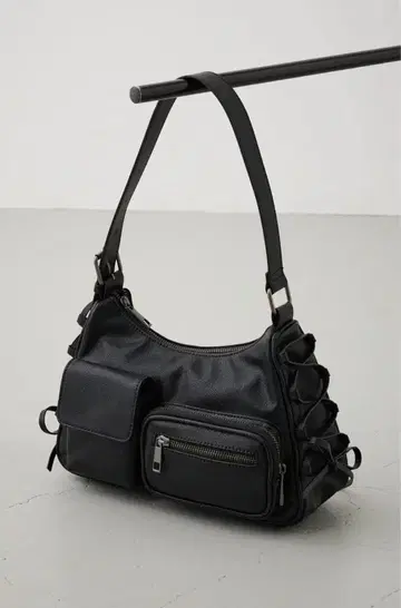 [ 호리타 아카네 씨 착용 아이템 ] 사이드 레이스업 박스 포켓 미니 백