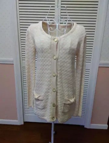 가격 인하 새상품 Feroux 가디건