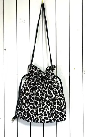 레오파드 레오파드 무늬 복조리 숄더 백