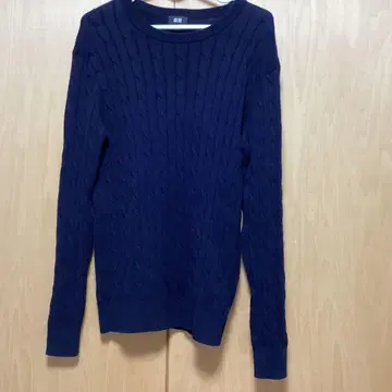 유니클로 코튼 캐시미어 케이블 크루넥 스웨터 네이비 M