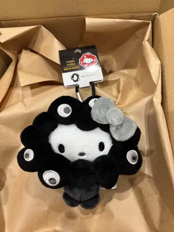 미야쿠미야쿠 블랙 봉제 인형 헬로키티 카라비너 포함