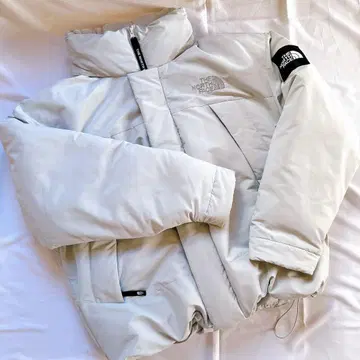 [ 한국 한정판 ] THE NORTH FACE 다운 자켓 라이트 그레이