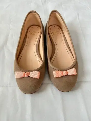 MAISON DE REEFUR/ 베이지 리본 포함 플랫슈즈 37