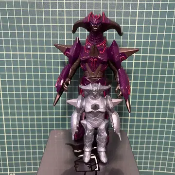 아머드 글로잠과 아머드 글로잠