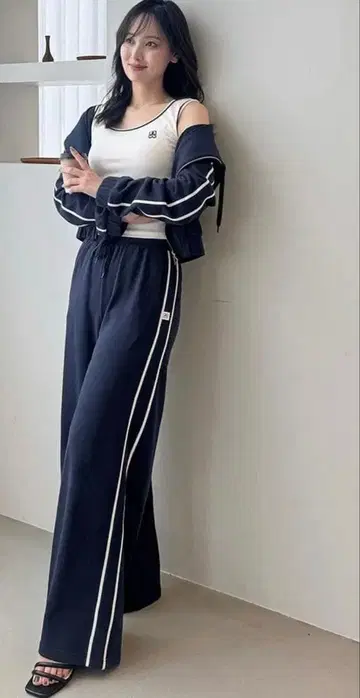 SNIDEL UV컷 맨투맨 와이드 팬츠