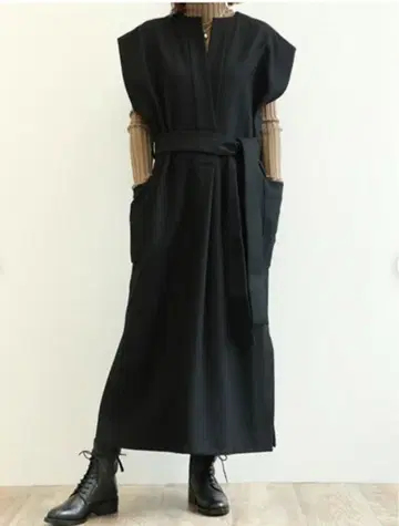 SACRA 하이 카운트 멜톤 원피스 38 블랙