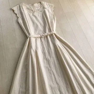 카네코 이사오 생성색 스캘럽 피코 레이스 원피스