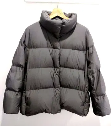 새상품급 유니클로 파우더 소프트 다운 자켓 XL