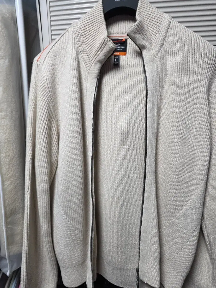 Coincoz gaeul zip-up cardigan #가디건,#코인코즈 on Bunjang Global Site.