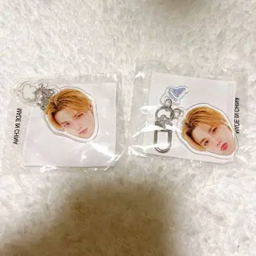 TREASURE 도영 캡슐 토이 얼굴 아크릴 키링