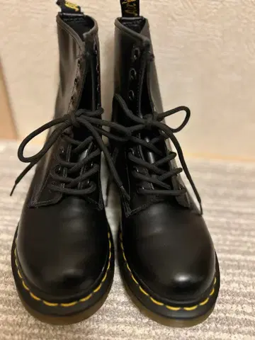 닥터 마틴 블랙 레이스업 부츠 6 US