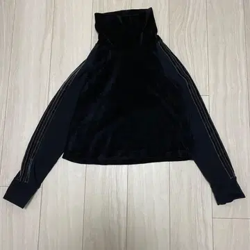 adidas 아디다스 터틀넥 벨로아 숏 기장 백 로고