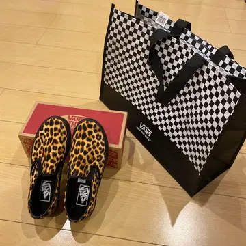 VANS 레오파드 무늬 슬립온
