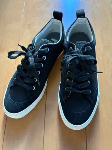 니코앤드 블랙 스니커즈