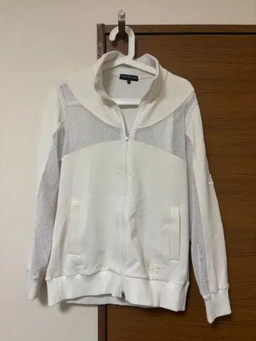 화이트 메쉬 자켓 스컬 프린트