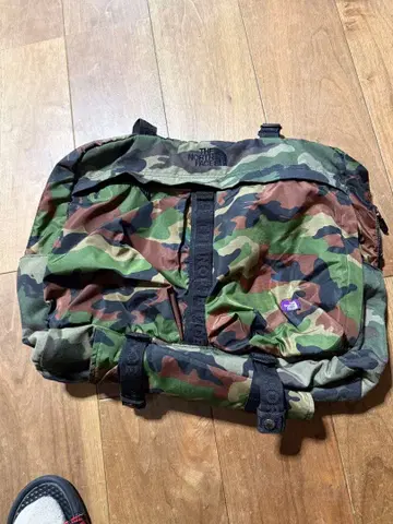 THE NORTH FACE 카모플라쥬 숄더백