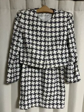 블랙 화이트 체크 무늬 트위드 2피스 수트