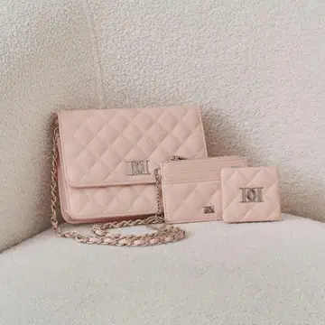 미사용 새상품 DD 로고 퀼팅 트래블 세트 PNK