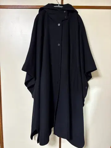 ZARA 후드 부착 블랙 롱 코트