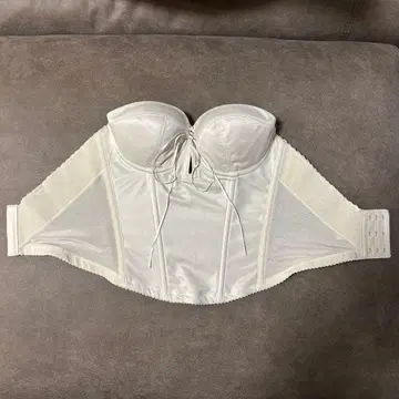 BRIDAL BEAUTE 뷔스티에 C70