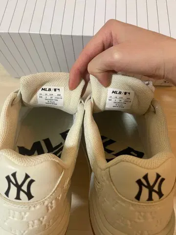 MLB 뉴욕 양키스 스니커즈