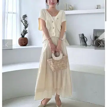 새상품 La boutique BonBon 시어 턱 스커트 베이지 36