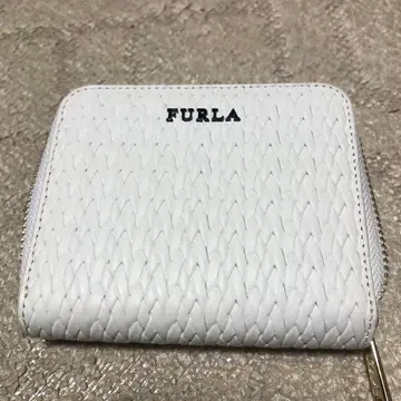 새상품급 FURLA 라운드 지퍼 이단 접이식 지갑