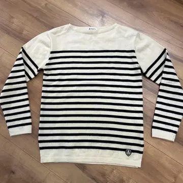 오르치발 3 보더 스웨터 네이비 아이보리