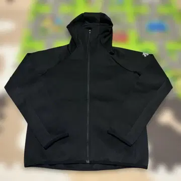 데상트 블랑 후드티