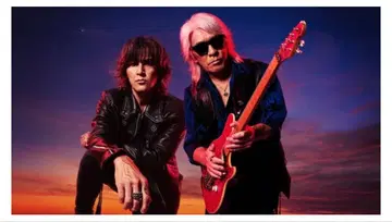 [ HMV 한정판 혜택 ] B'z B3 클리어 포스터