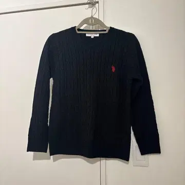 네이비 케이블 니트 스웨터 긴팔