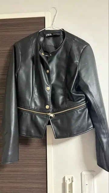 ZARA 가죽 자켓 M 사이즈