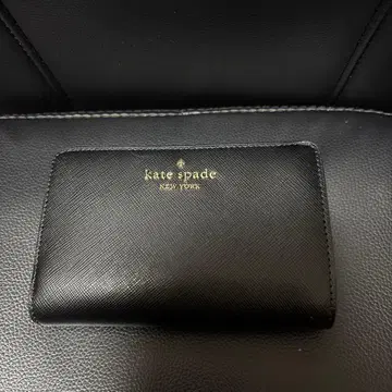 미사용 새상품 Kate spade 케이트 스페이드 지갑