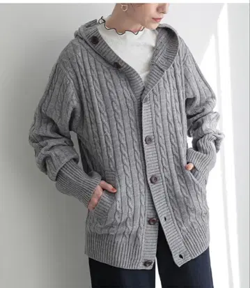 오샤레 워커 그레이 케이블 짜임 후드 부착 가디건