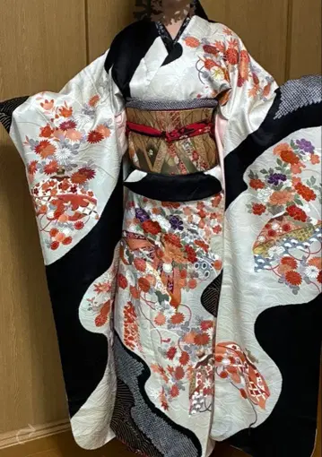 세트 후리소데 꽃무늬 실크 소재 쥐색 블랙 화이트