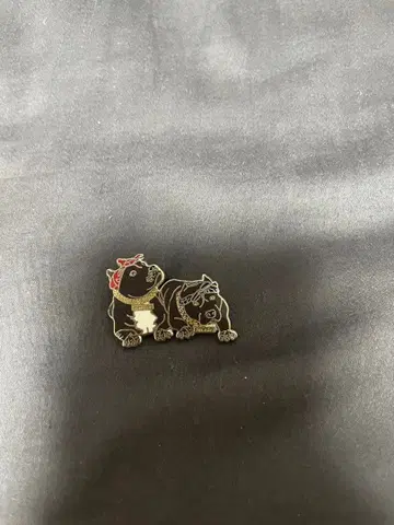 개 캐릭터 핀 배지