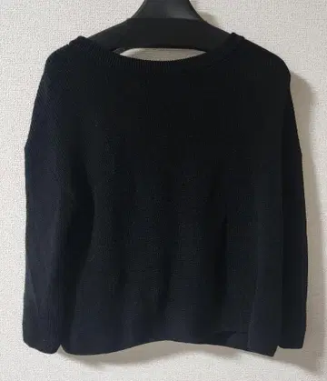 새상품급 미사용 새상품 언타이틀 7부 기장 니트 블랙