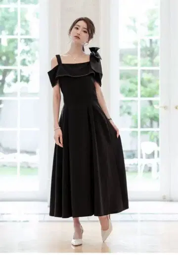 [ 새상품 ] 에밀리아 위즈 EmiriaWiz 숄더 리본 롱 원피스